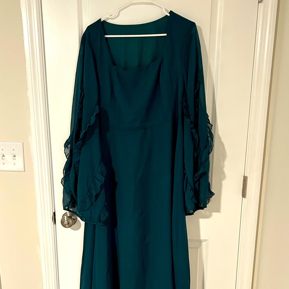 Beautiful-flowly dress.